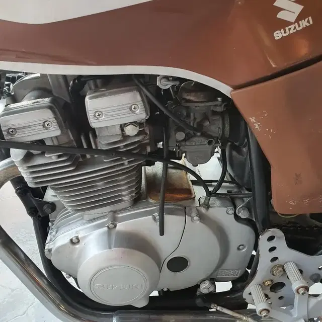 1984년 스즈키gsx250 두바퀴 소장품 팝니다