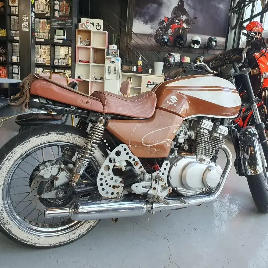 1984년 스즈키gsx250 두바퀴 소장품 팝니다