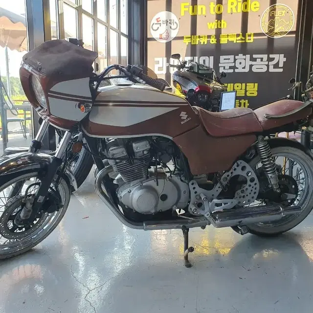 1984년 스즈키gsx250 두바퀴 소장품 팝니다