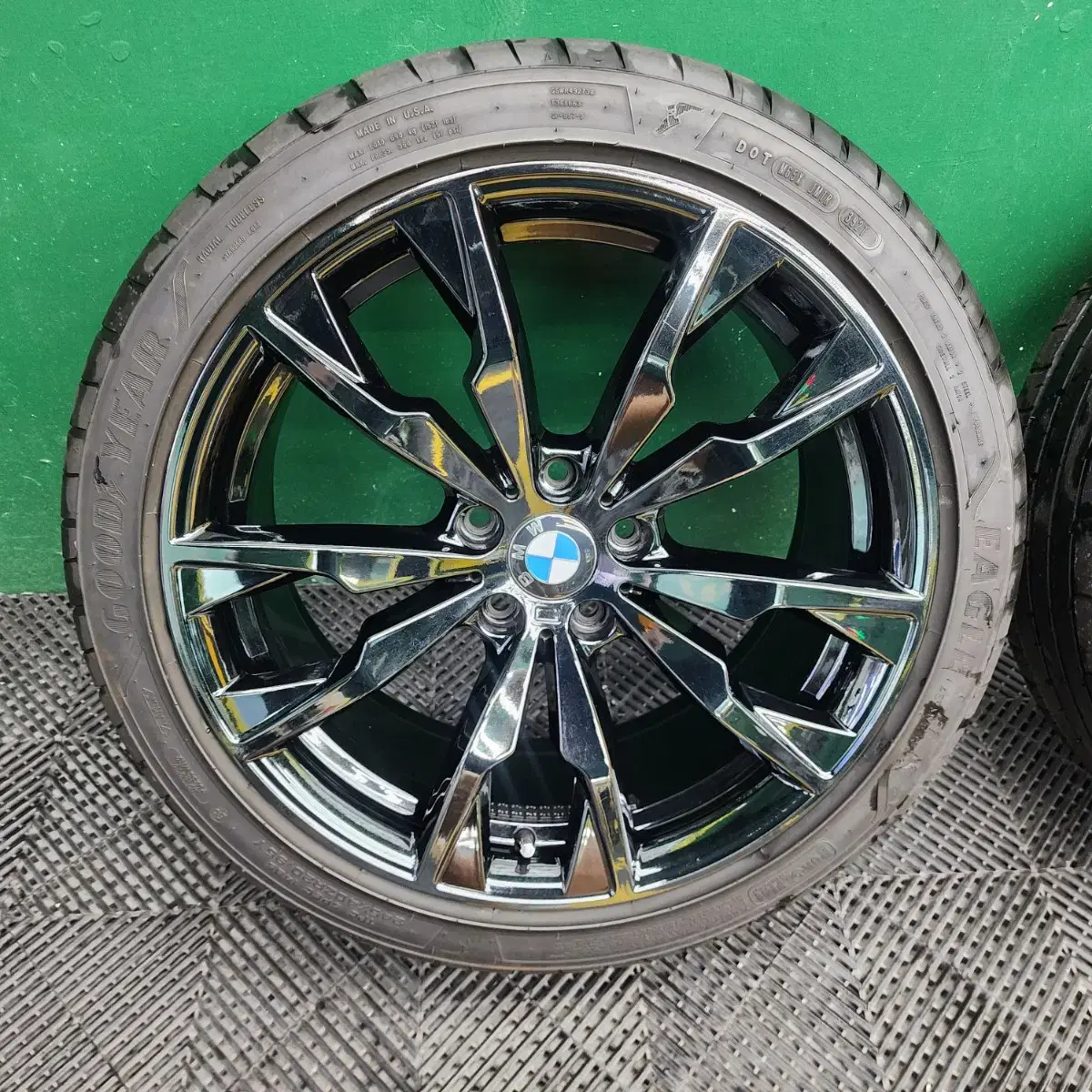 BMW 20인치휠타이어 x4 680m