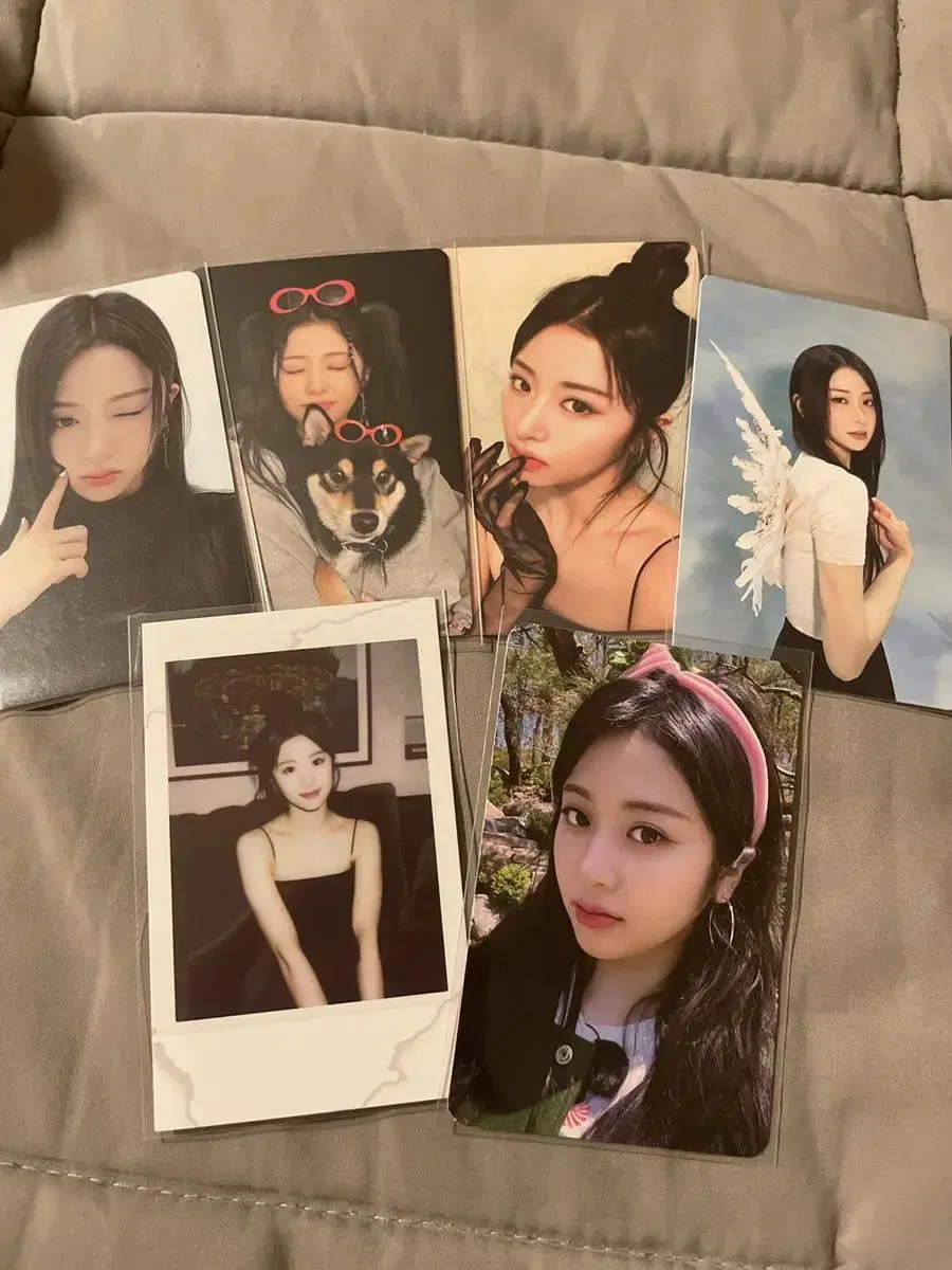 le sserafim huh yunjin bulk photocards