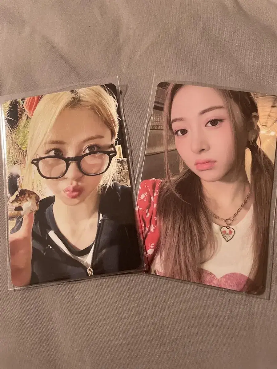 le sserafim huh yunjin photocard in bulk