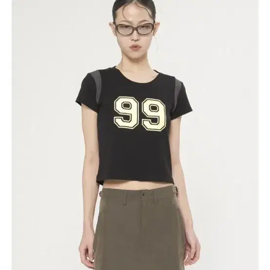 류영 99 SHOULDER PANEL TEE, BLACK