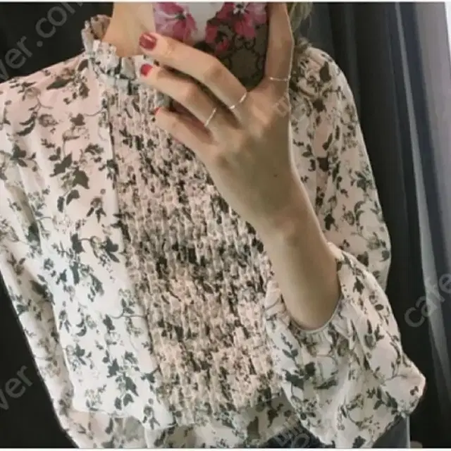 스키니피그 blouse