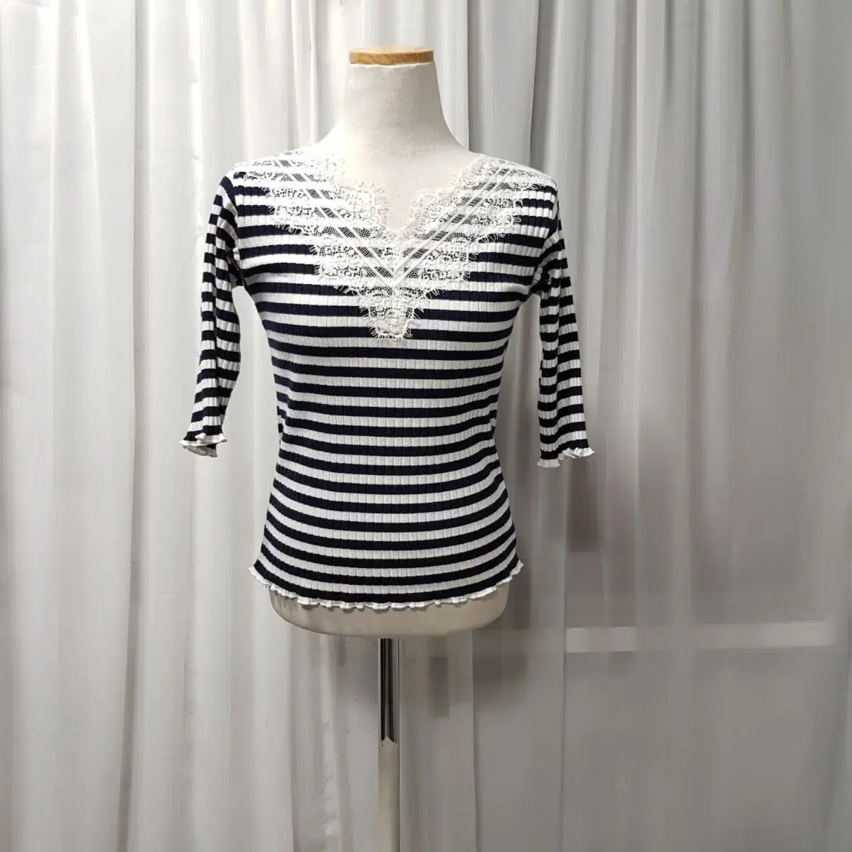 Vintage V-neck lace stripe ribbed short sleeve T-shirt WM B1170