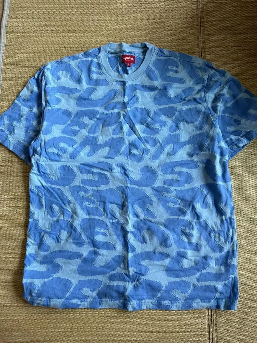 Selling Supreme T-Shirts (released 4-5 months ago)