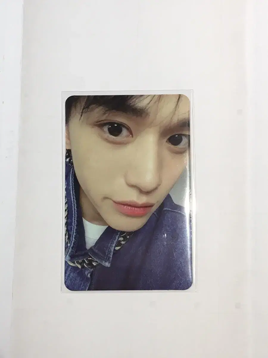 Resonance Lukas Photocard