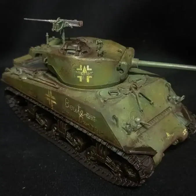 1/35 셔먼 전차 완성작 판매합니다