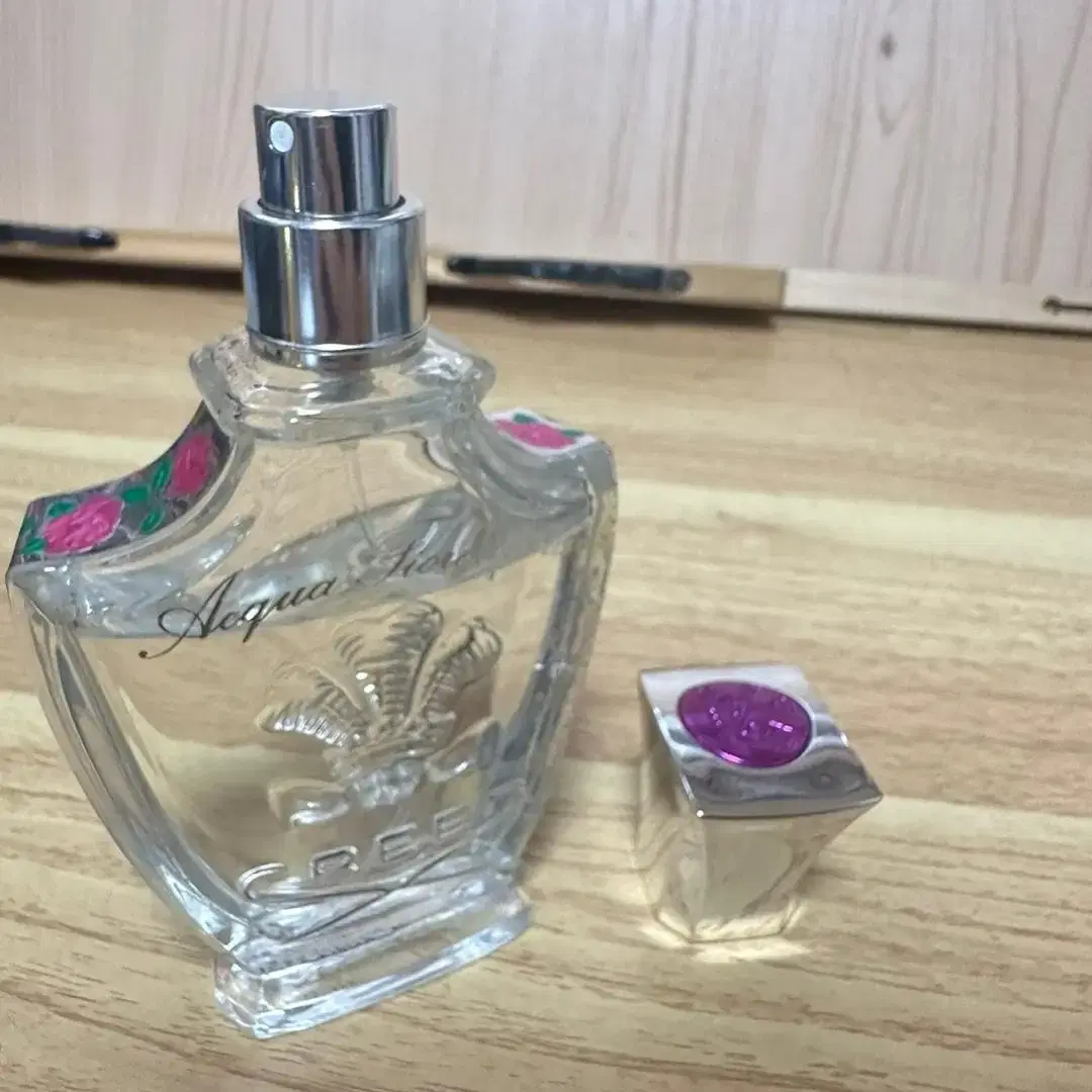 크리드 아쿠아 피오렌티나 50ml 판매합니다.