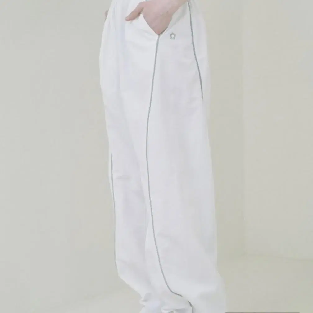 로제프란츠 Line Nylon Jogger Pants [White]