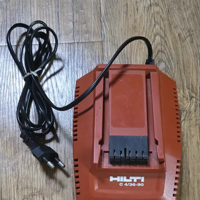 HILTI  SID 4-A22 임팩트 드라이버