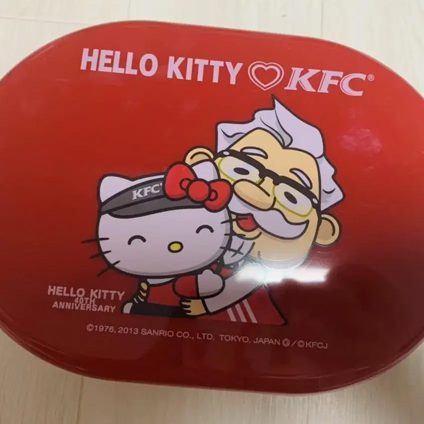 ( 정리 처분 ) 산리오 KFC 키티 고전도시락 2단