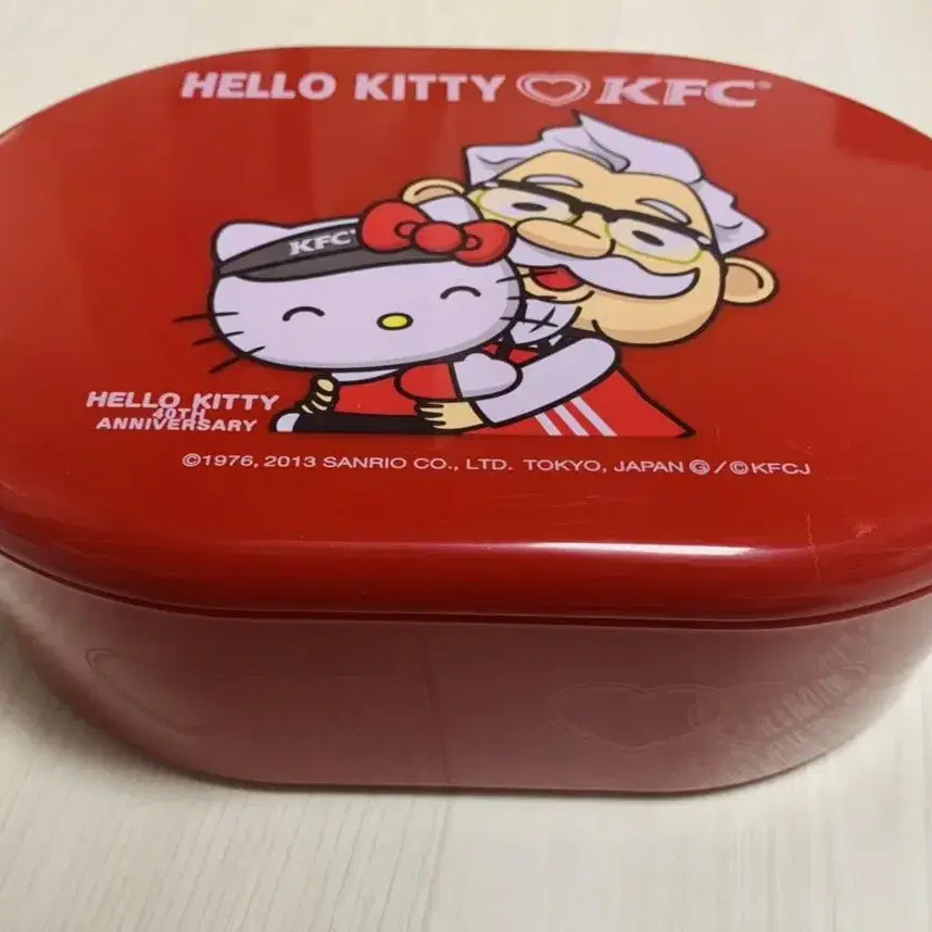 ( 정리 처분 ) 산리오 KFC 키티 고전도시락 2단