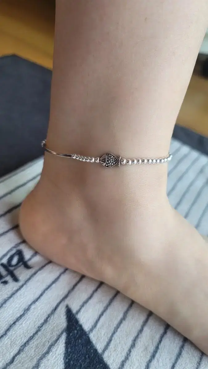 Koi Square Bar Silver Anklet