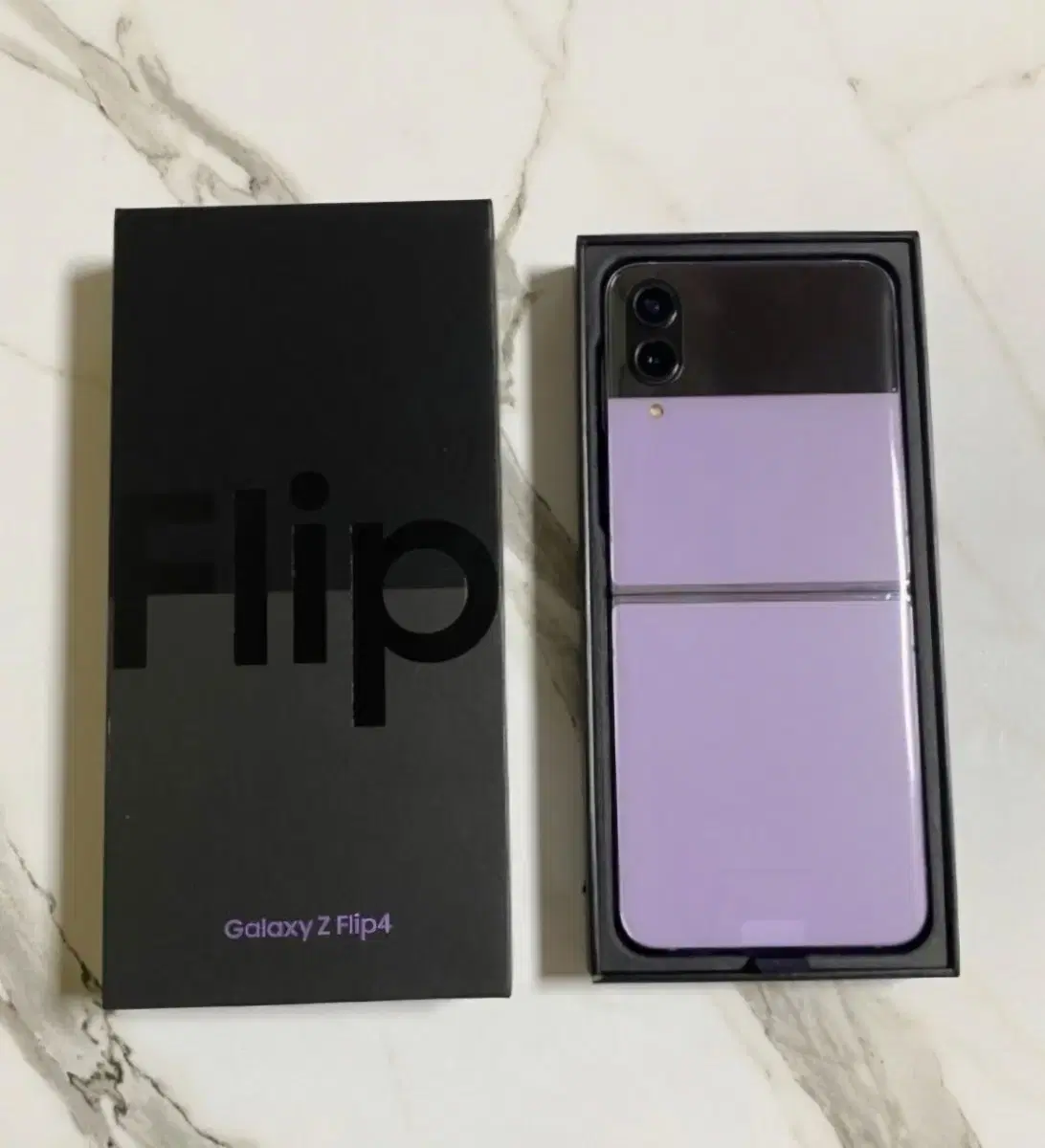 Samsung Galaxy Z Flip 4 Unused Unlocked