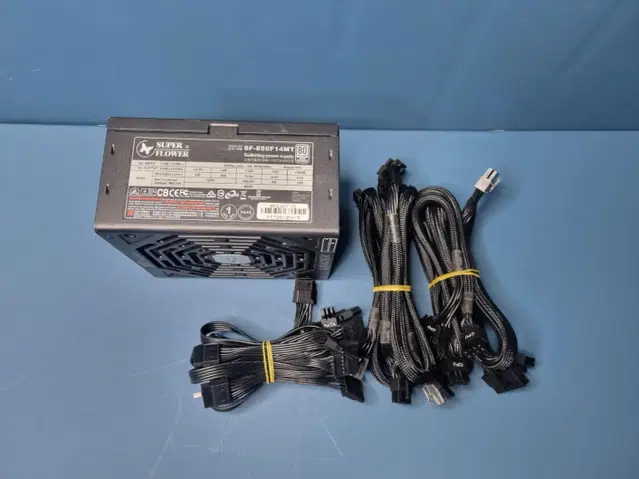 슈퍼플라워 850W SF-850F14MT 파워 판매합니다.