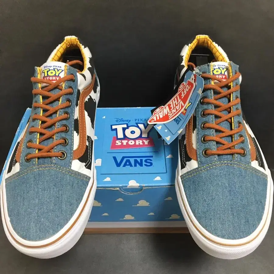 [270mm] 반스 X 토이스토리 올드스쿨 우디 Vans