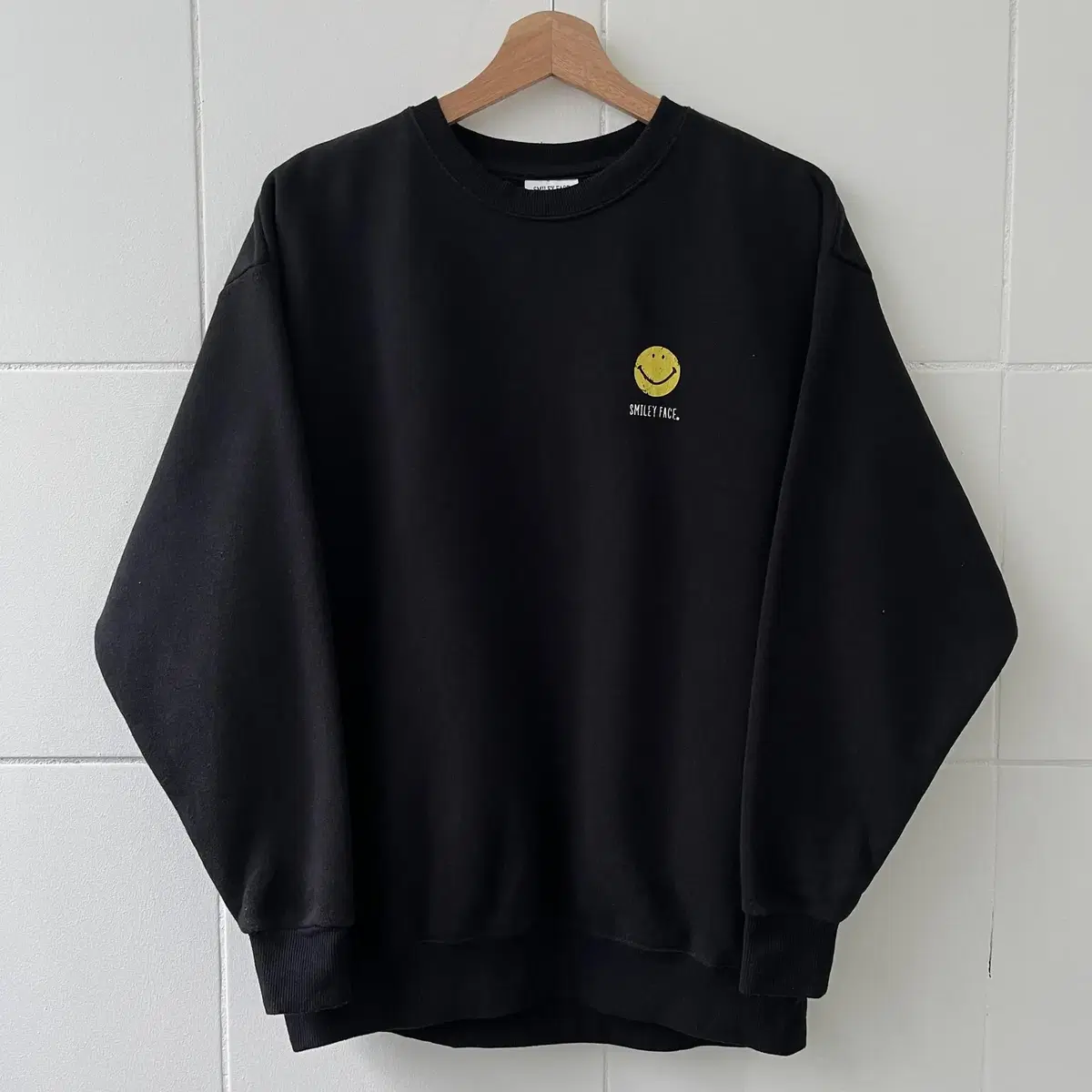 SMILEY FACE sweatshirt