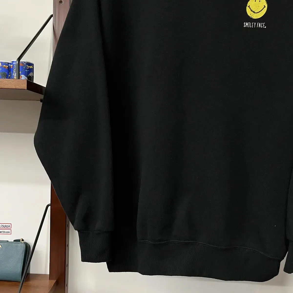 SMILEY FACE sweatshirt