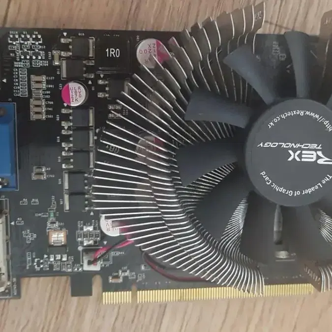 nVIDIA GeForce GT240 512MB 128BIT  DDR3