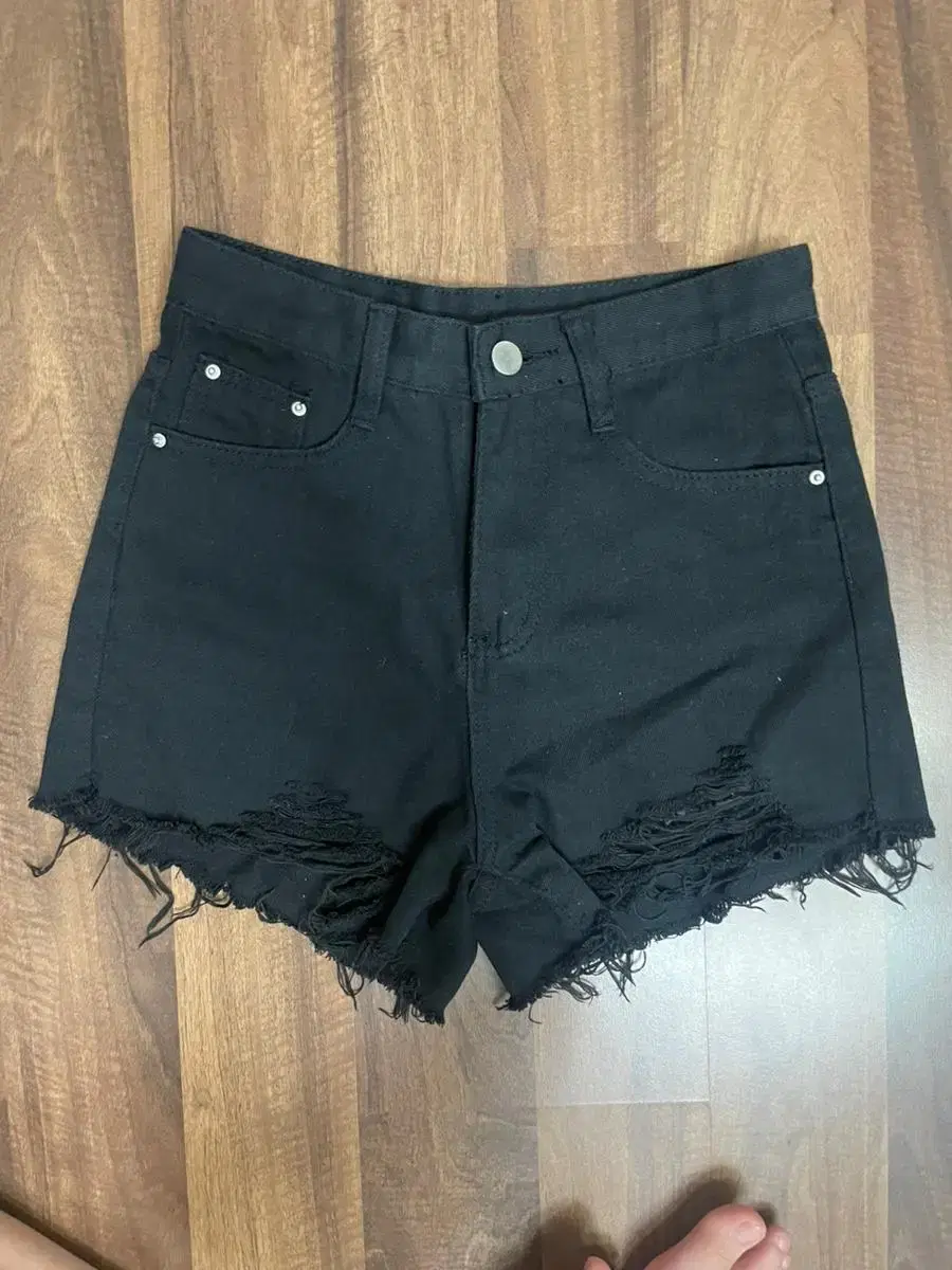 Black ripped jeans, size S