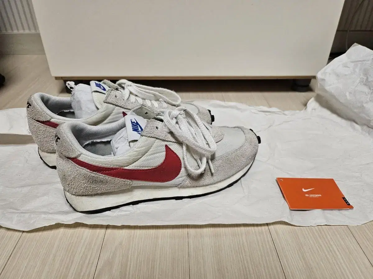 나이키 Nike 데이브레이크 흰빨