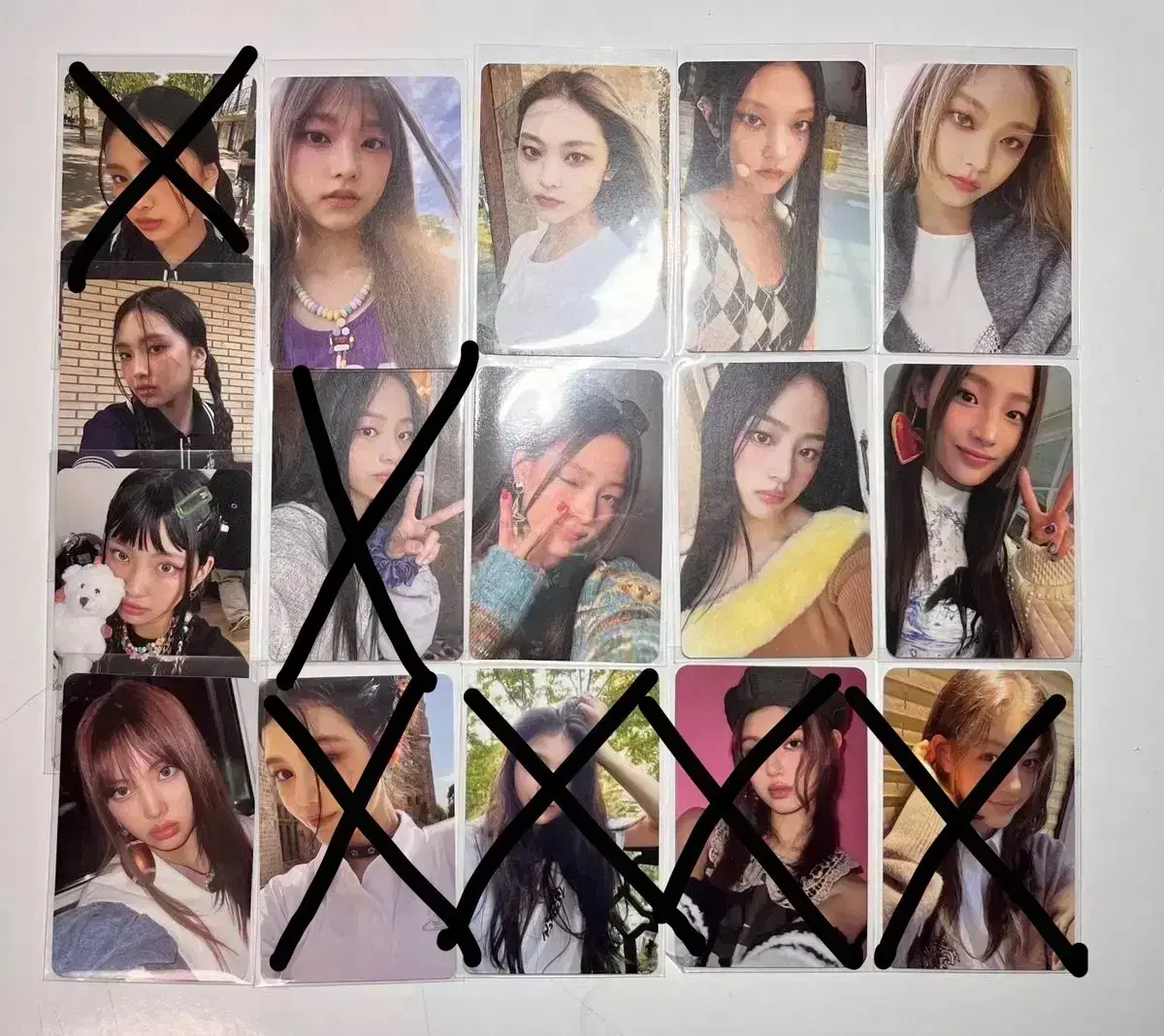 New Jeans hyein haerin minji weverse photocard (OMG,Attention)