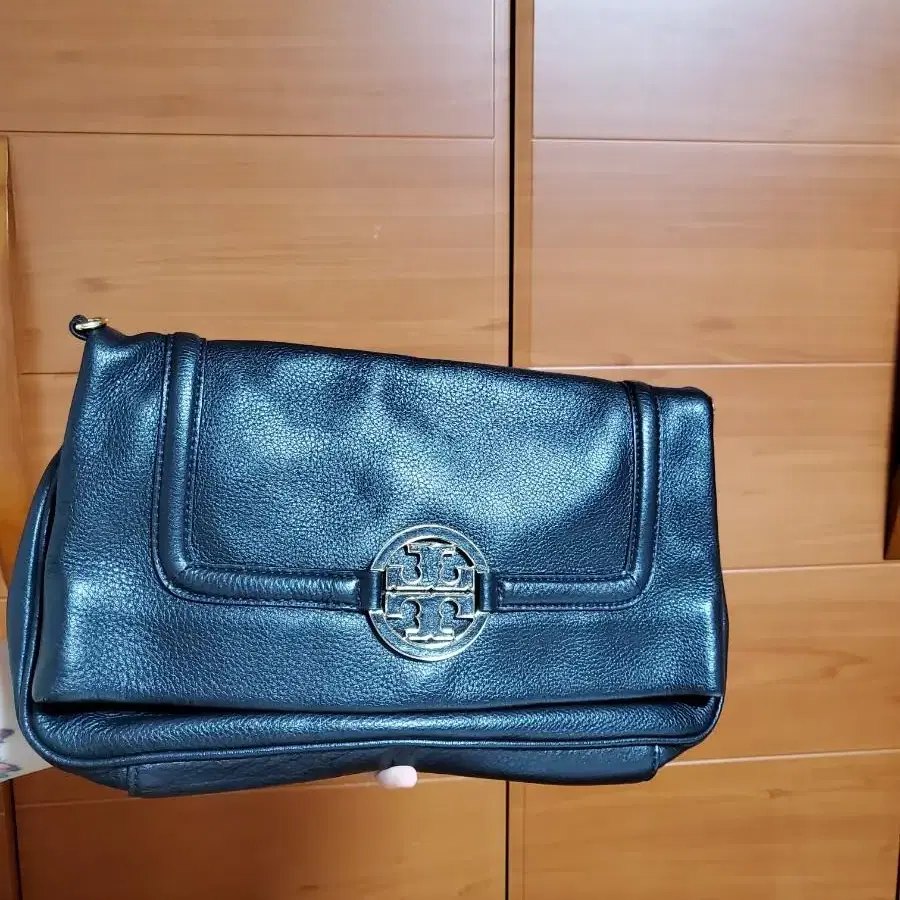 미사용)Tory Burch 아만다 폴더 메신져 백