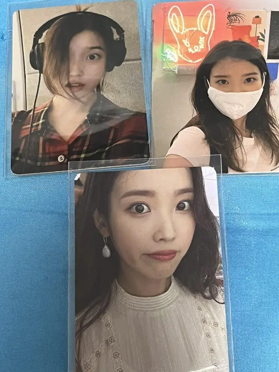 iuAnna Sa13-like Friendship Photo Card