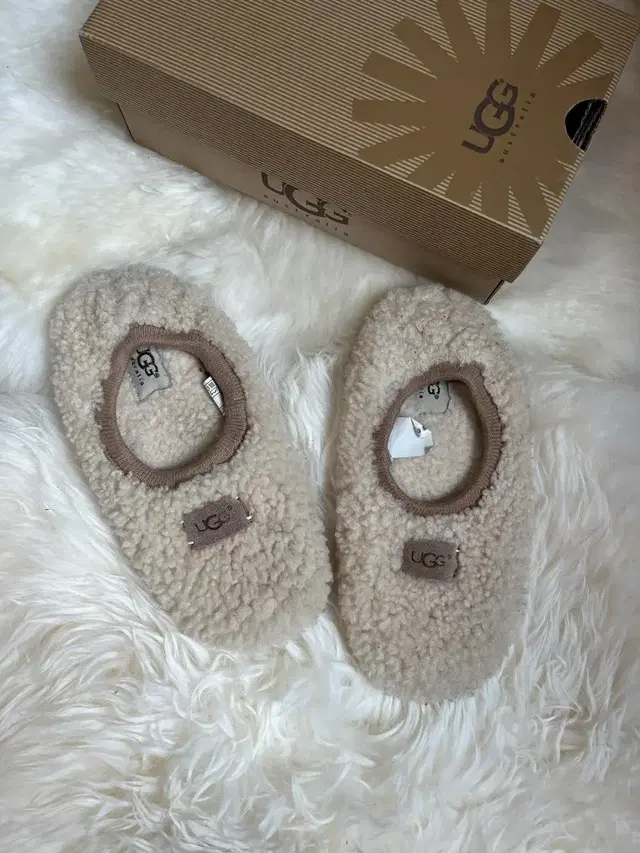 어그 UGG 양털 실내화 225