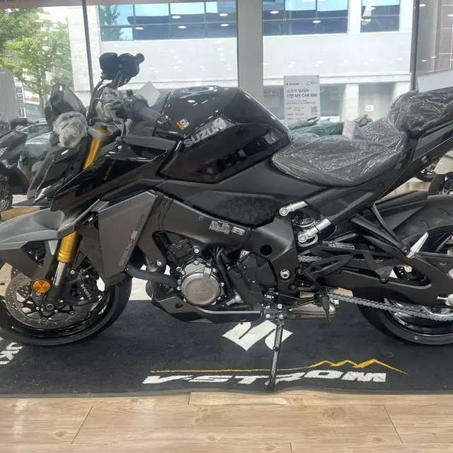 스즈키GSX-S1000 신차판매합니다