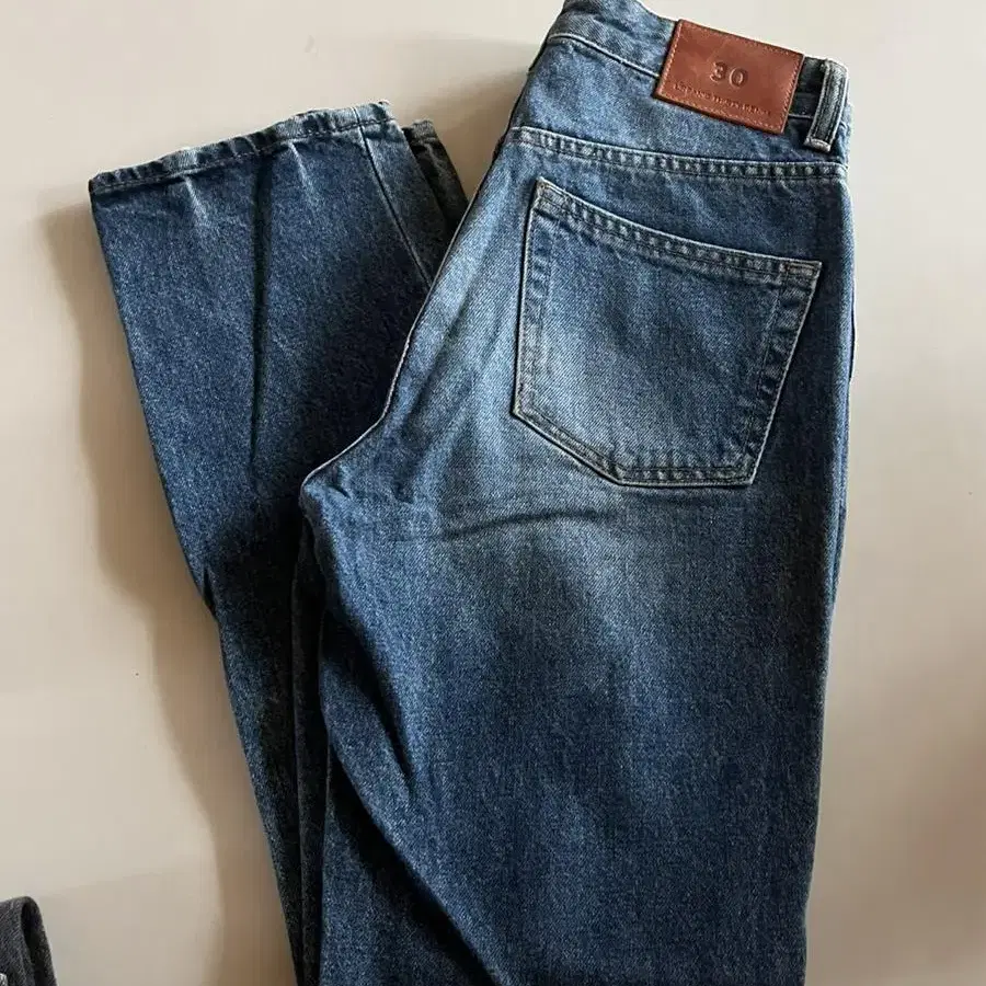 가격인하 Urbanic30 deep blue denim pants