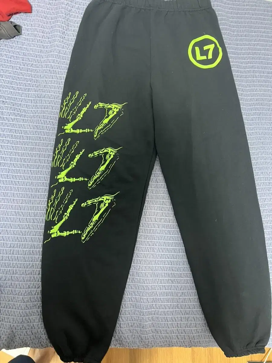 Vintage Bandy- Vintage Band Sweatpants L7.