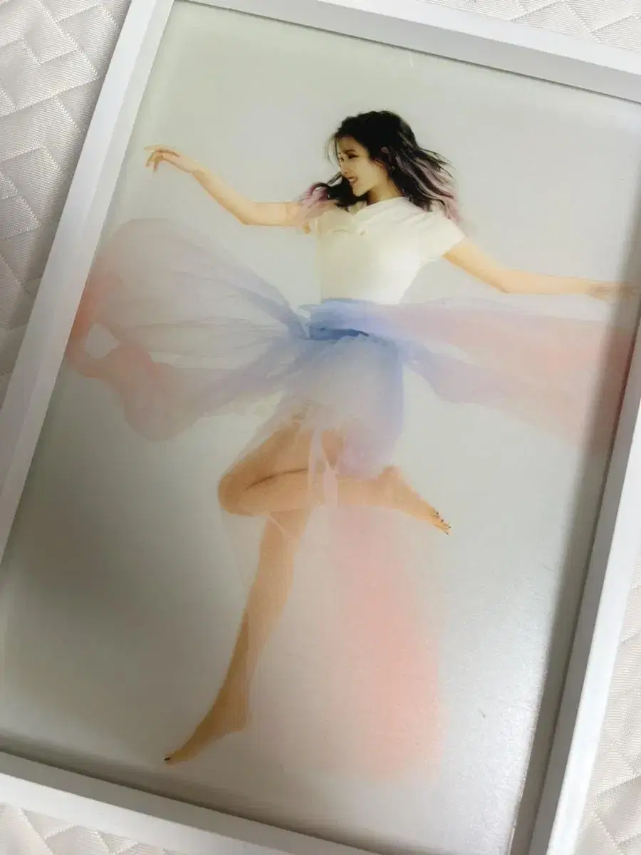 Taldeok's emergency)IU concert picture frame