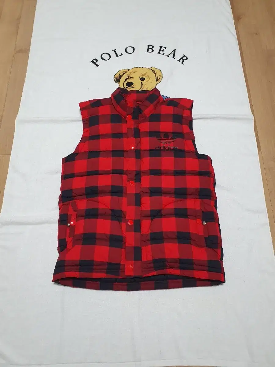 Amekazi Originals Genuine Adidas Buffalo Gingham Check Pattern Padded Vest Red 95