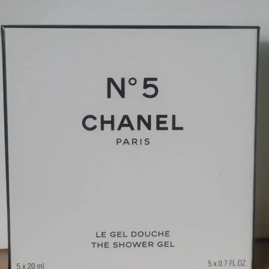 CHANEL N5 L EAU IN-SHOWER GEL