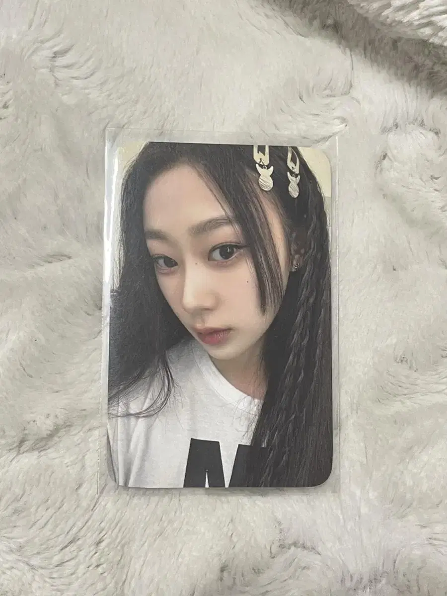 aespa giselle pop up hairpin photocard