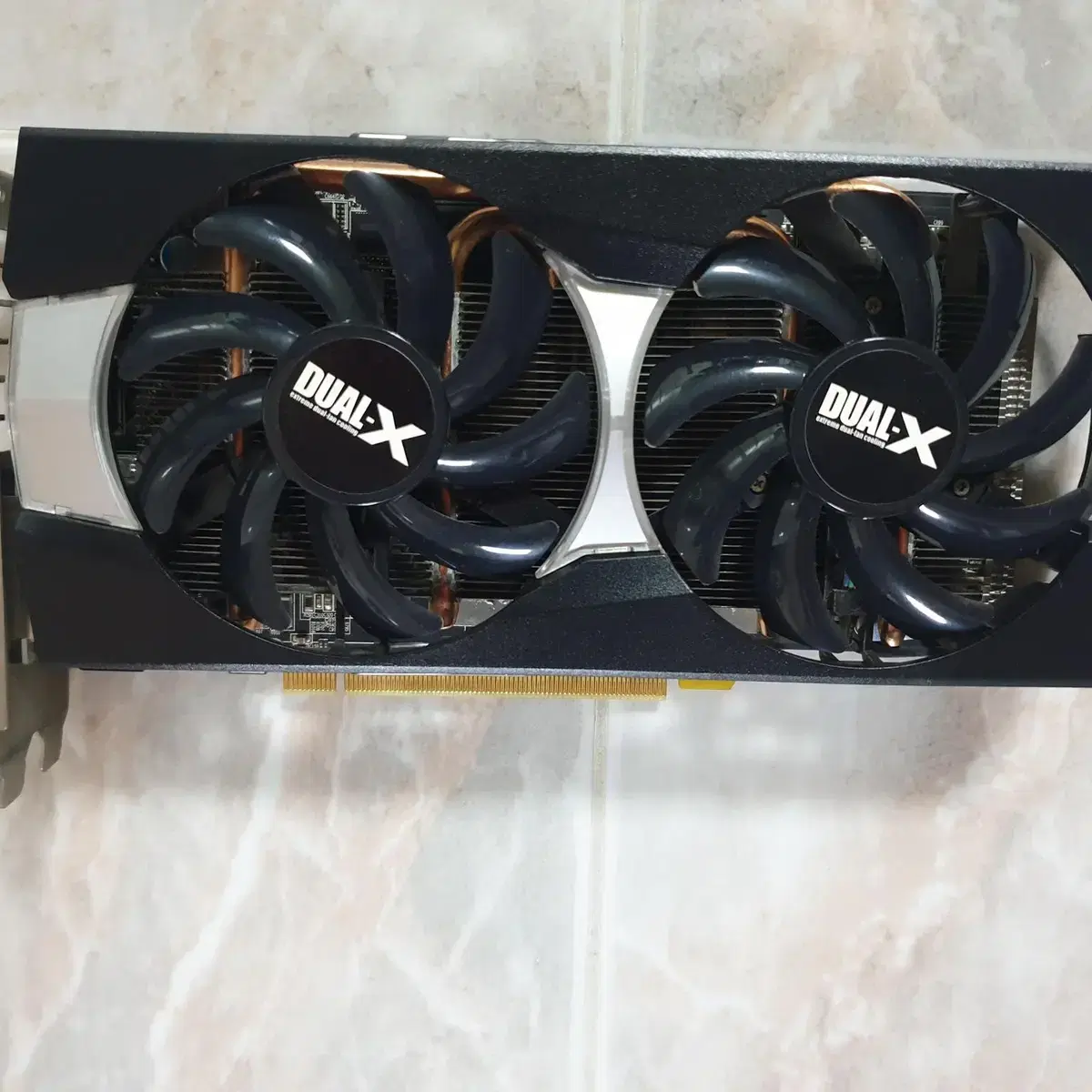 DUAL-X 라데온 R9 270X 2G 4.2만원