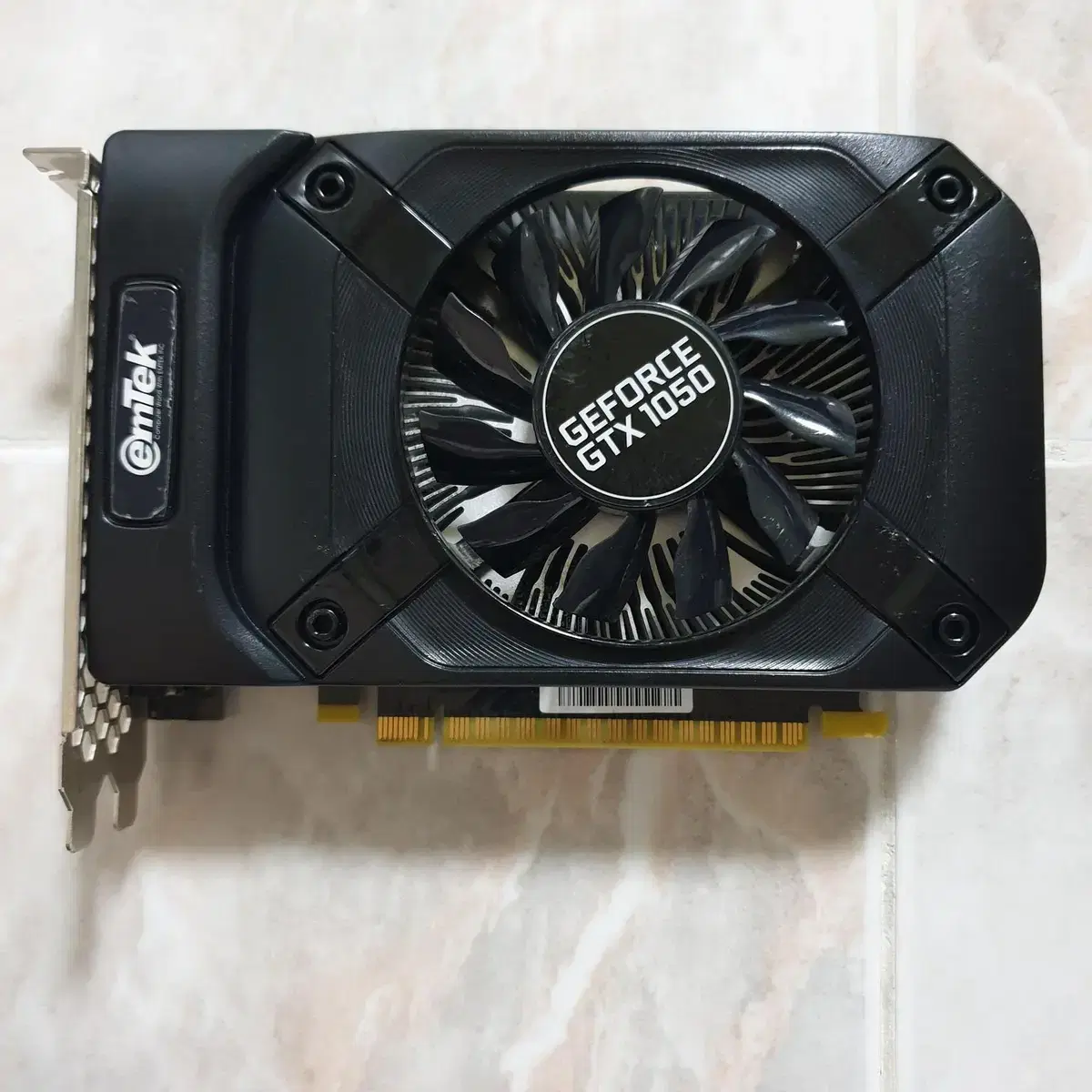 이엠텍 GTX1050 6만원