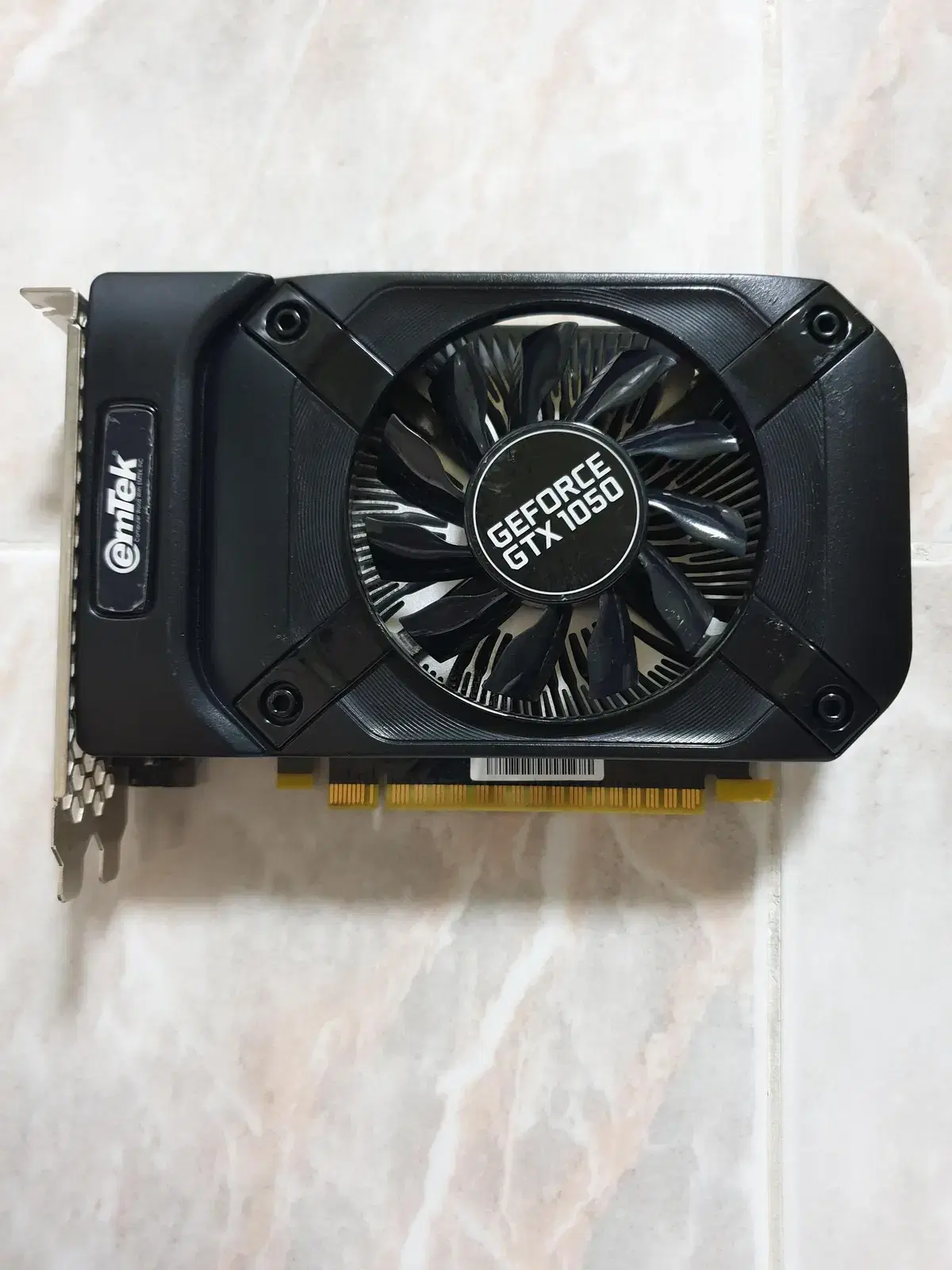 이엠텍 GTX1050 6만원