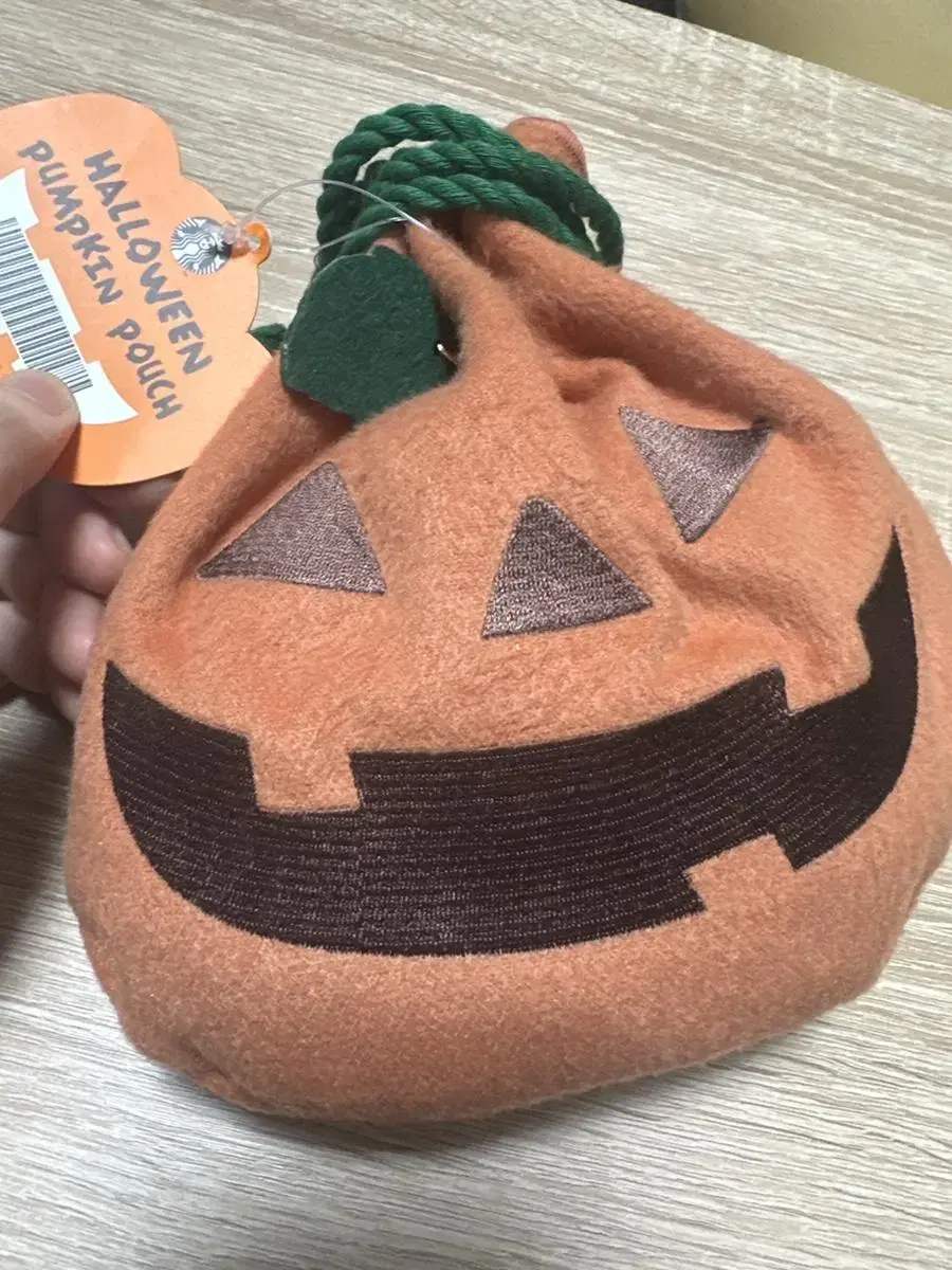 (New Product) Starbucks Halloween Pumpkin Pouch