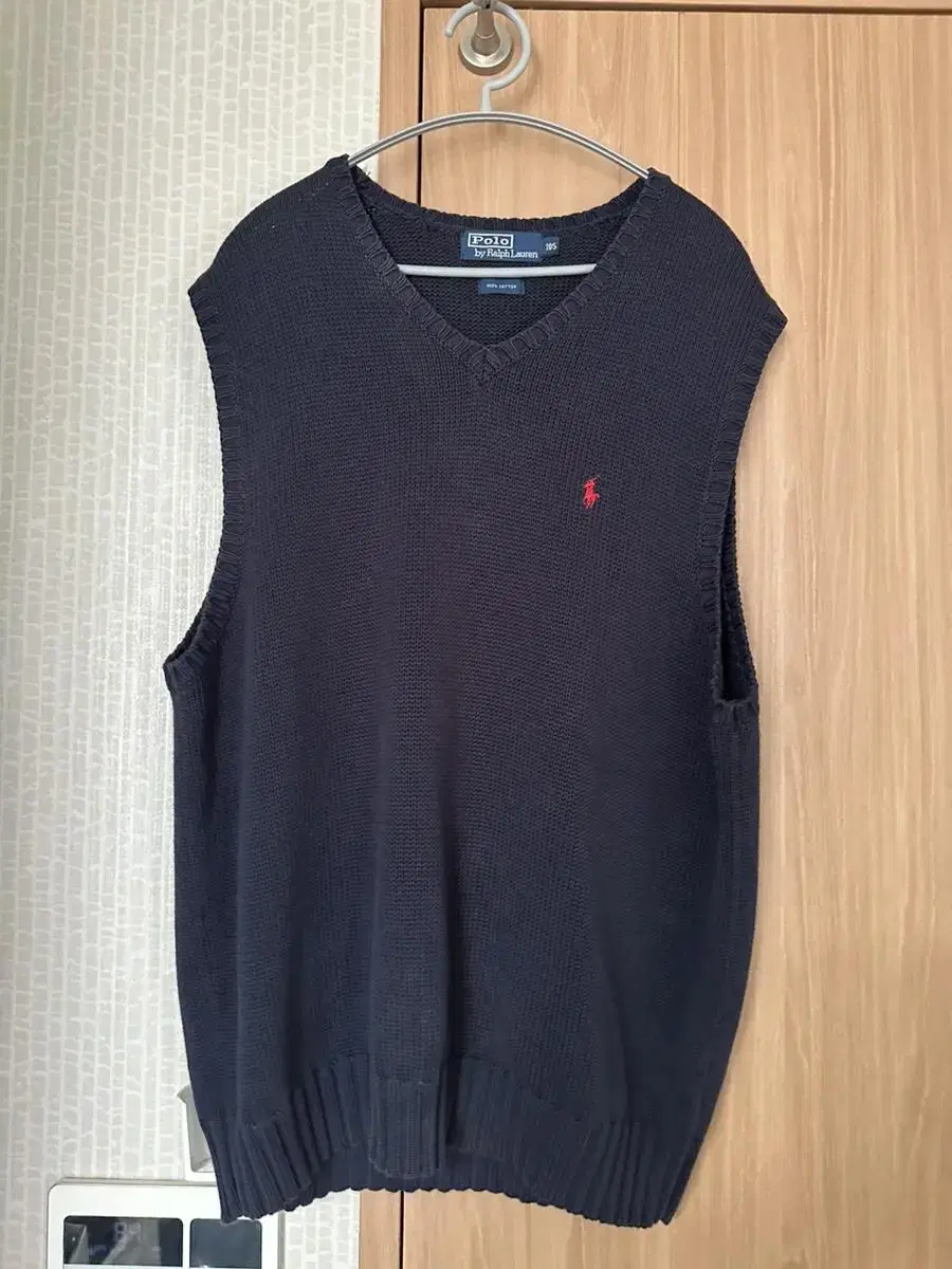 Polo knit vest