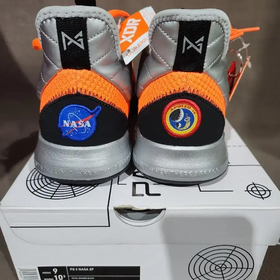 나이키 PG3 nasa CI2667-800 270mm새상품팝니다