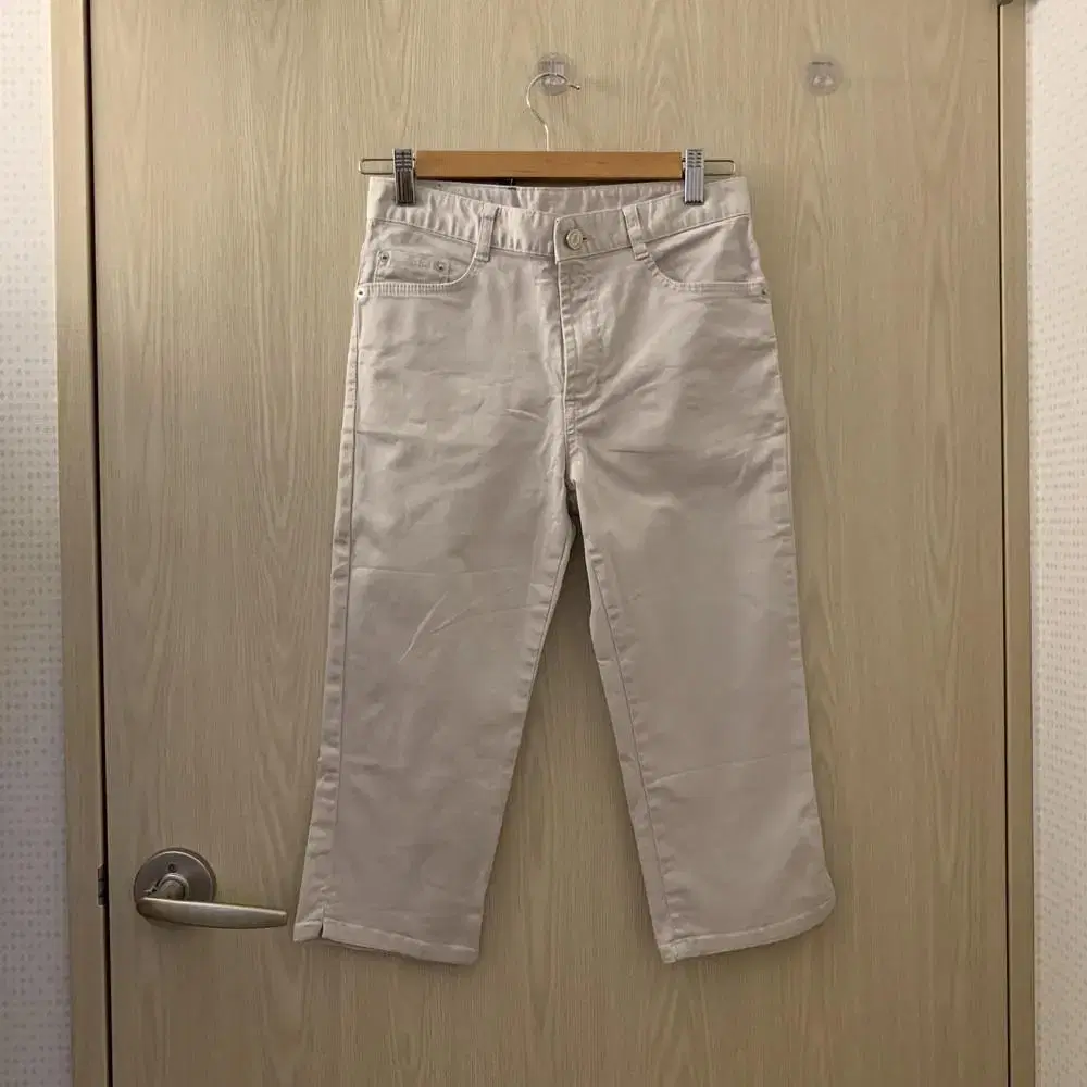 [V] Ivory 7-Piece Pants