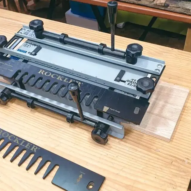 로쿨러 도브테일 지그(rockler dovetail jig)