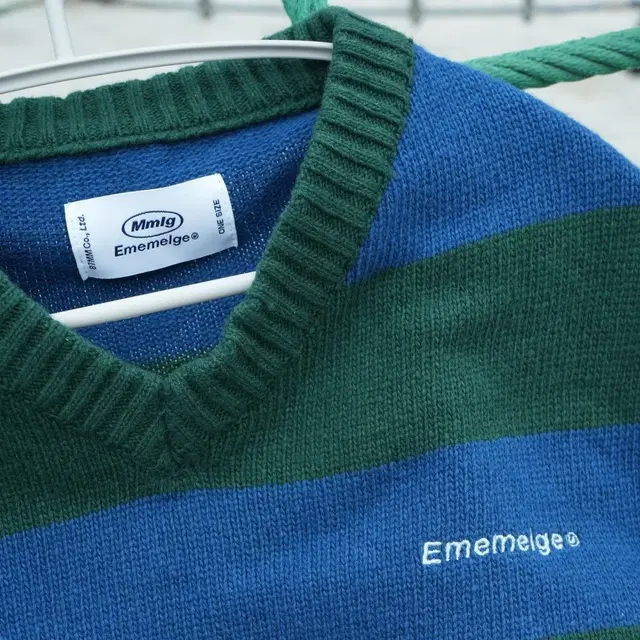 [Mmlg] BORDER KNIT VEST (GREEN / BLUE)