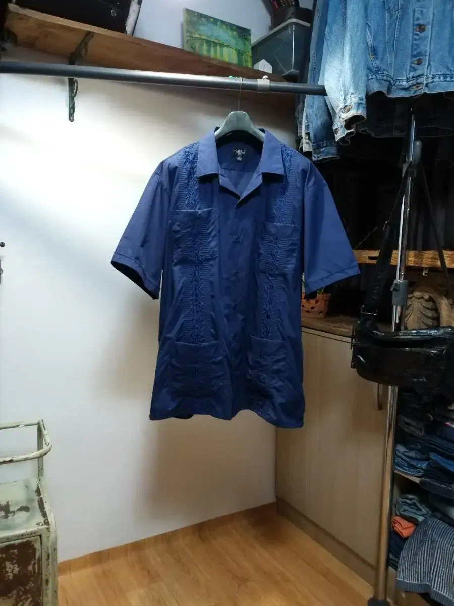 OMEGA Italy Guayabera Shirt . XXL