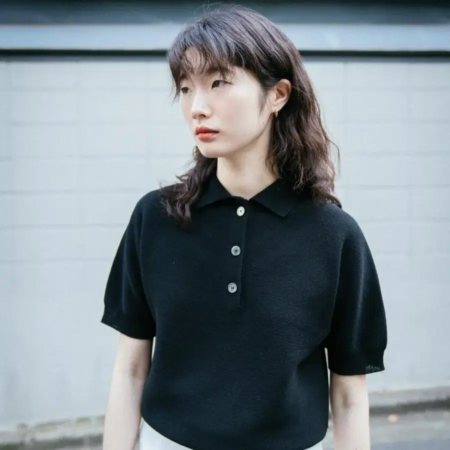 리플레인 BLACK LINEN BLEND COLLAR TOP