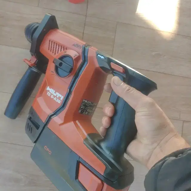 [HILTI]깔끔한 힐티충전함마드릴TE6A36 AVR 신형 2023