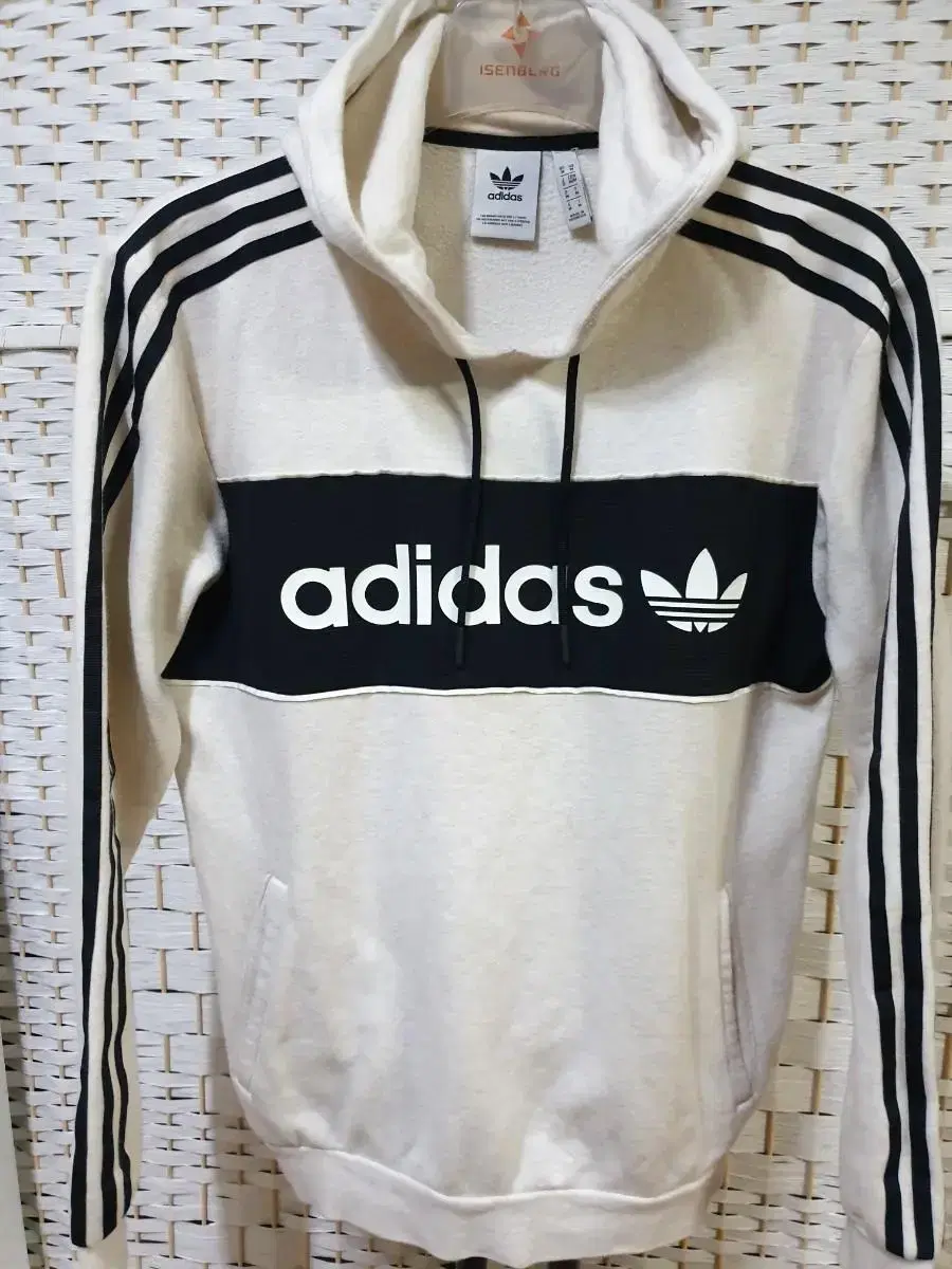 (1365) adidas Hoodie 95 M